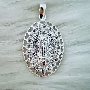 925 silver pendant.